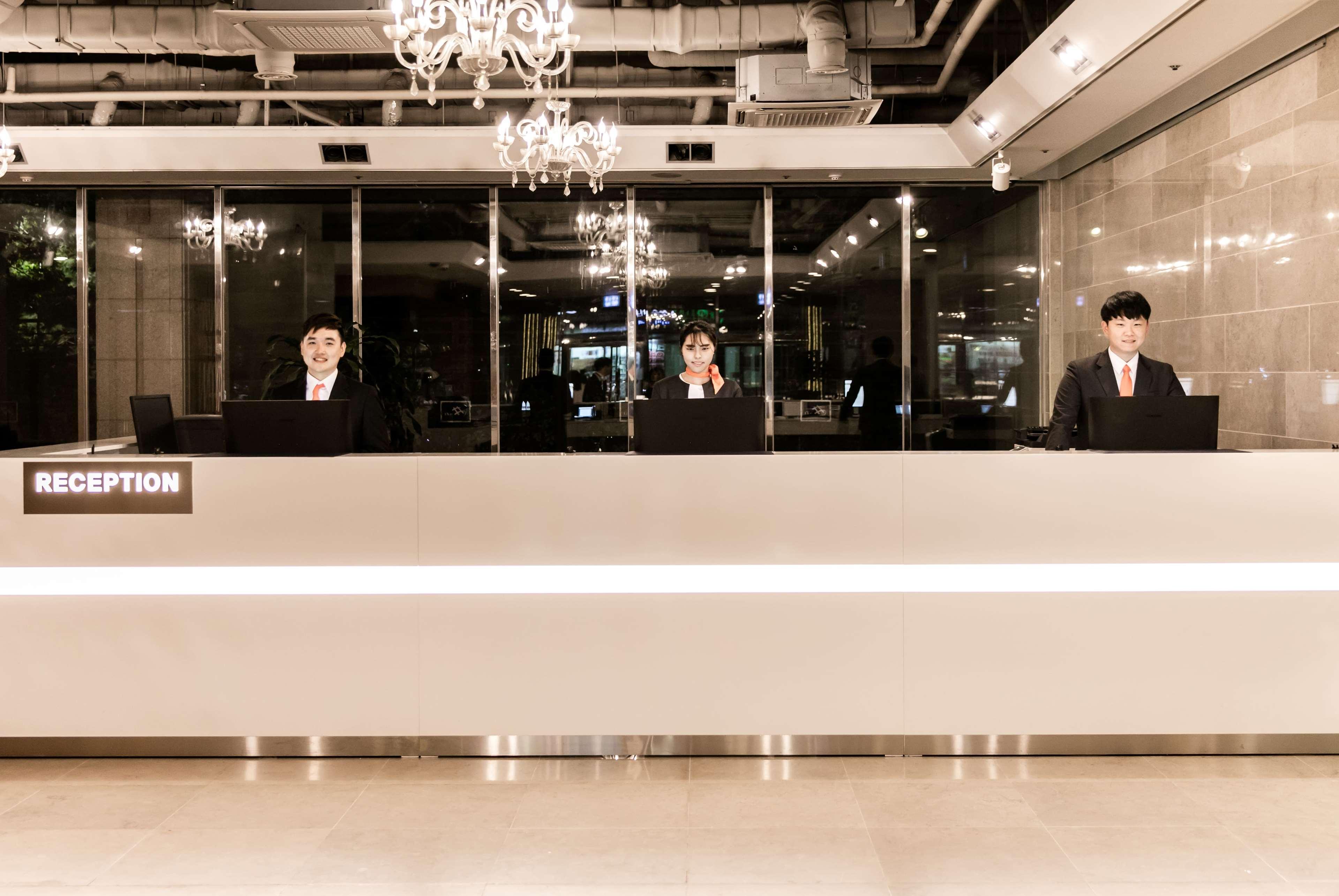 Ramada Hotel And Suites Seoul Namdaemun Kültér fotó