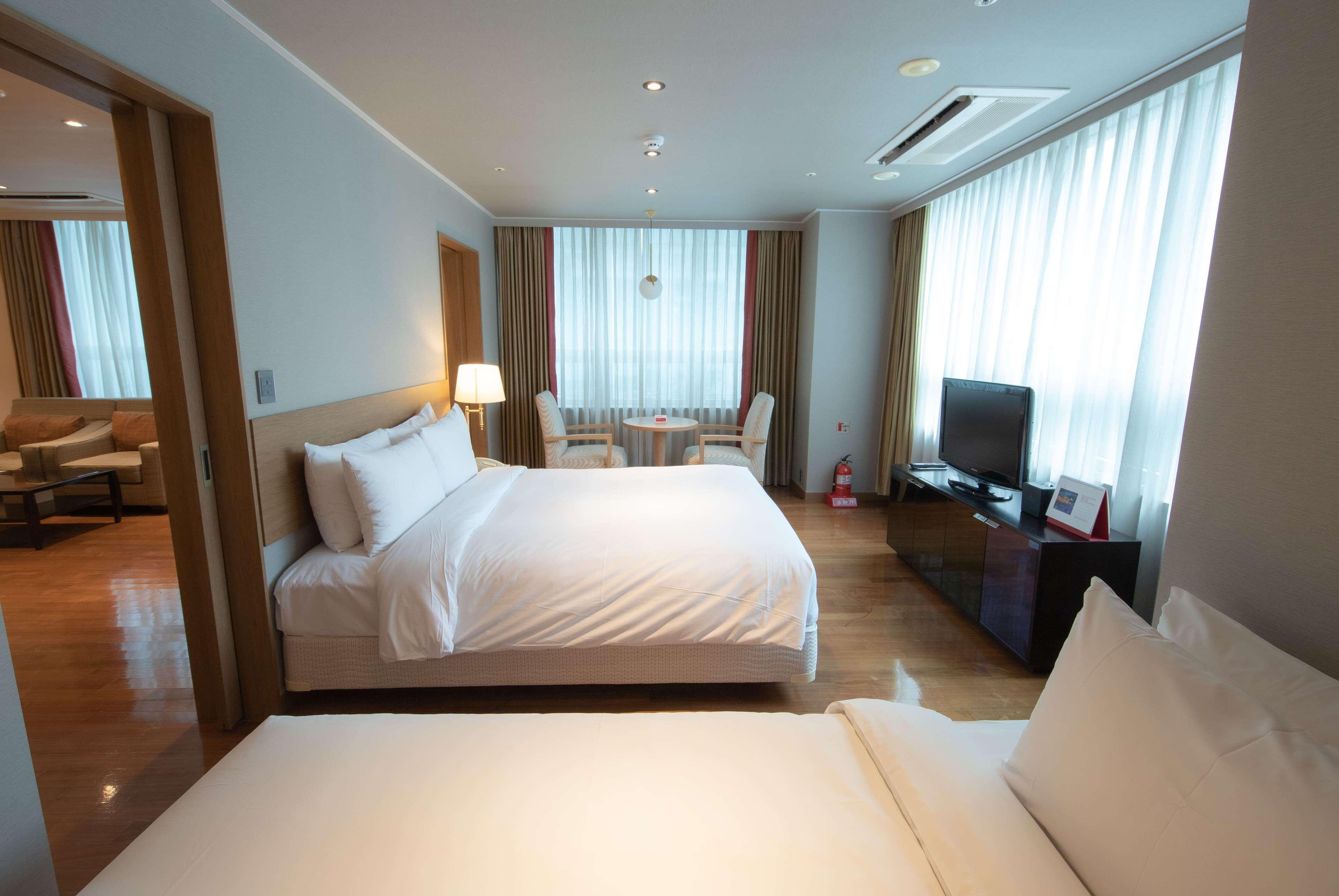 Ramada Hotel And Suites Seoul Namdaemun Kültér fotó