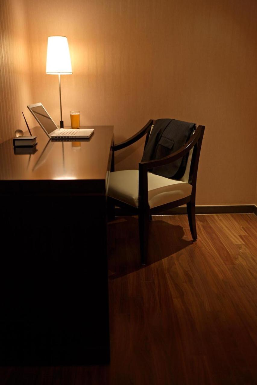 Ramada Hotel And Suites Seoul Namdaemun Szoba fotó